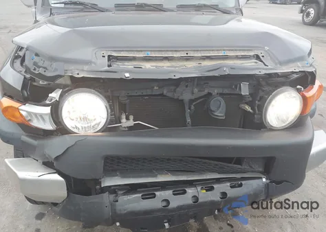 2007 Toyota Fj Cruiser z USA, uszkodzony, nr VIN JTEZU11F770016755